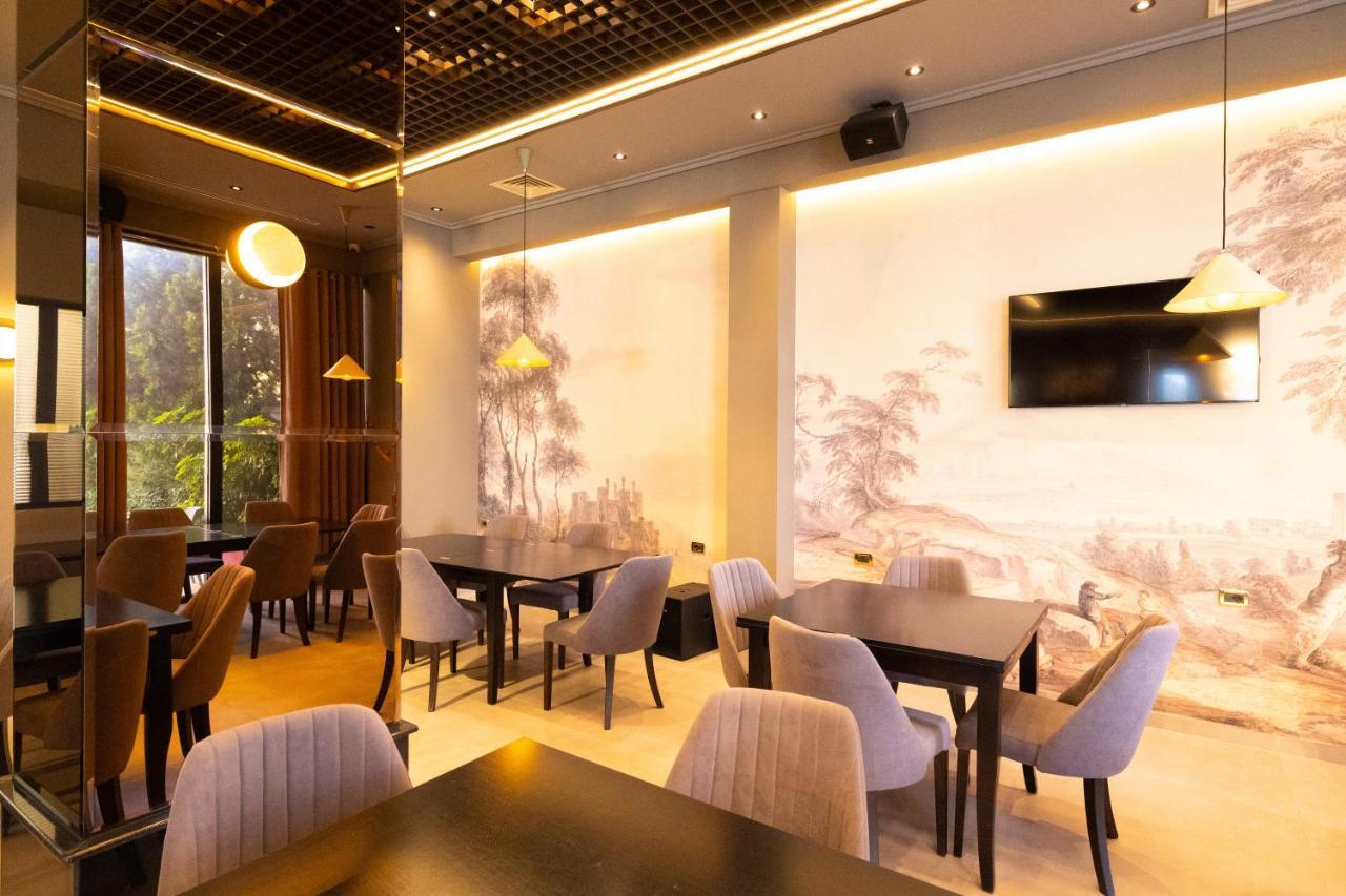 New Donantelo Hotel Vlore Luaran gambar
