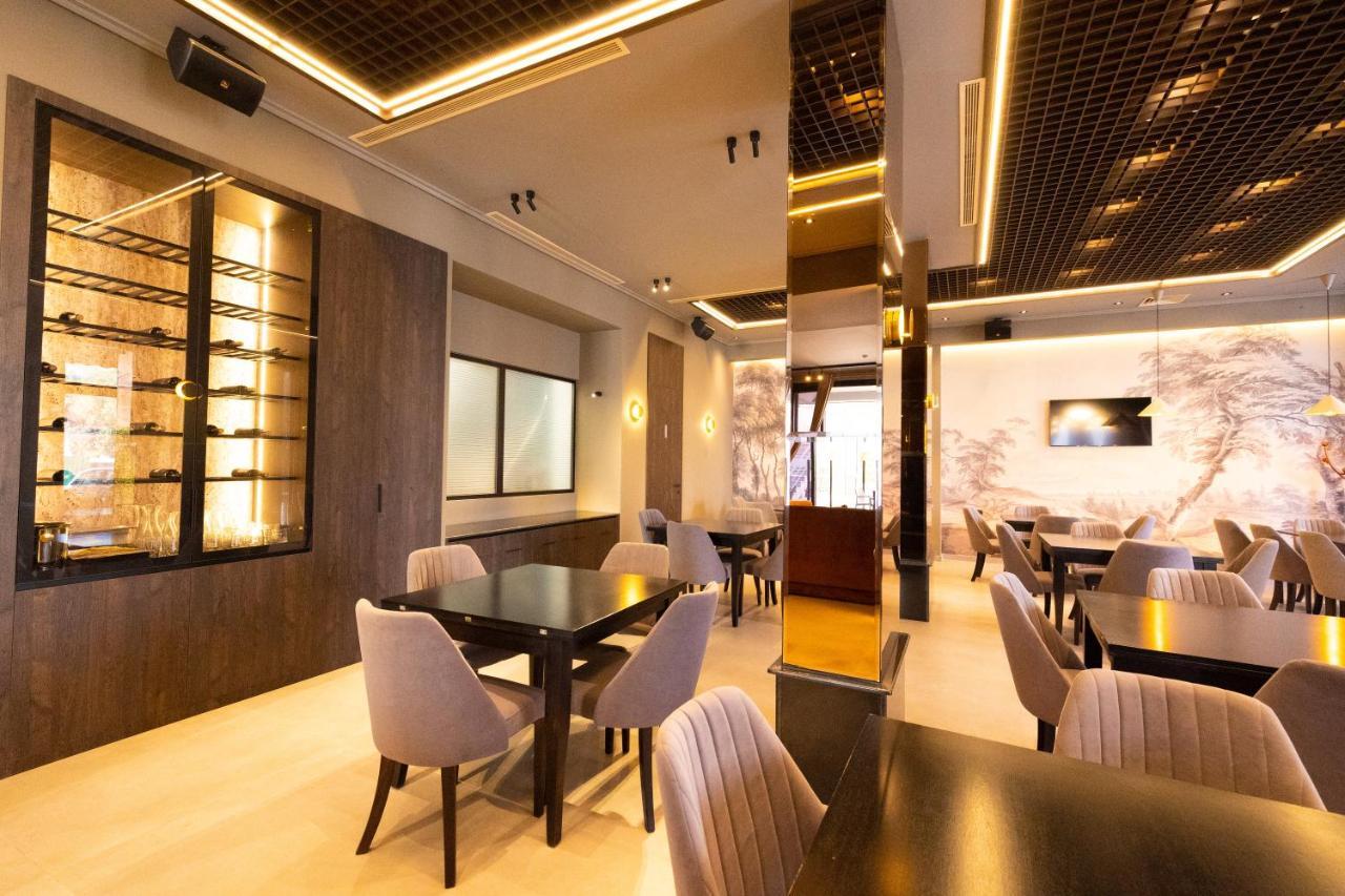 New Donantelo Hotel Vlore Luaran gambar