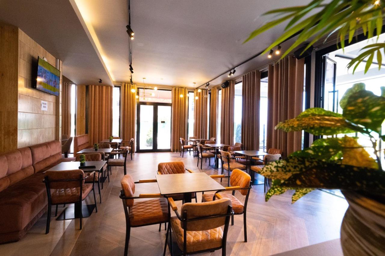 New Donantelo Hotel Vlore Luaran gambar