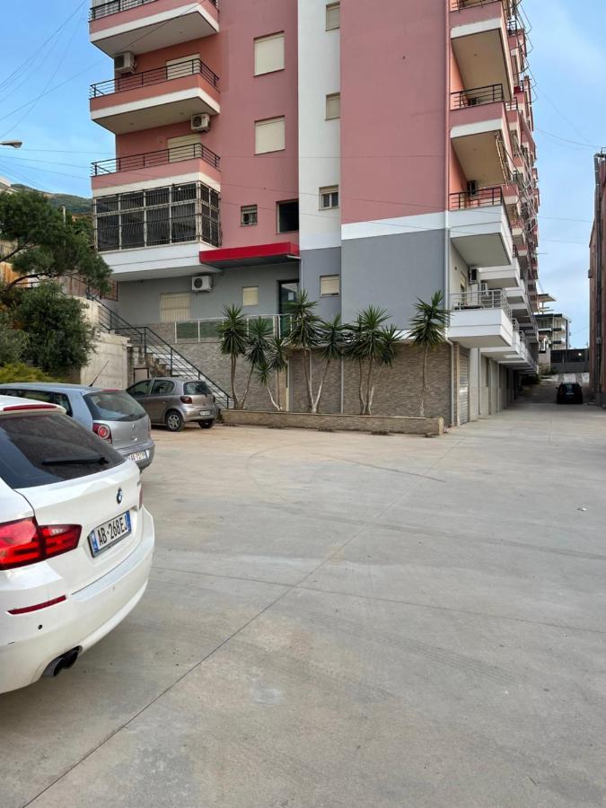 New Donantelo Hotel Vlore Luaran gambar