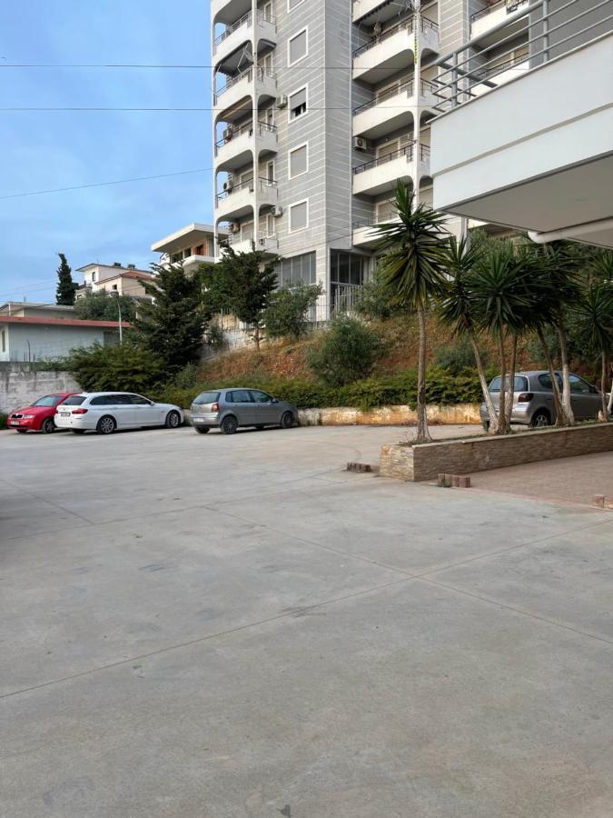 New Donantelo Hotel Vlore Luaran gambar