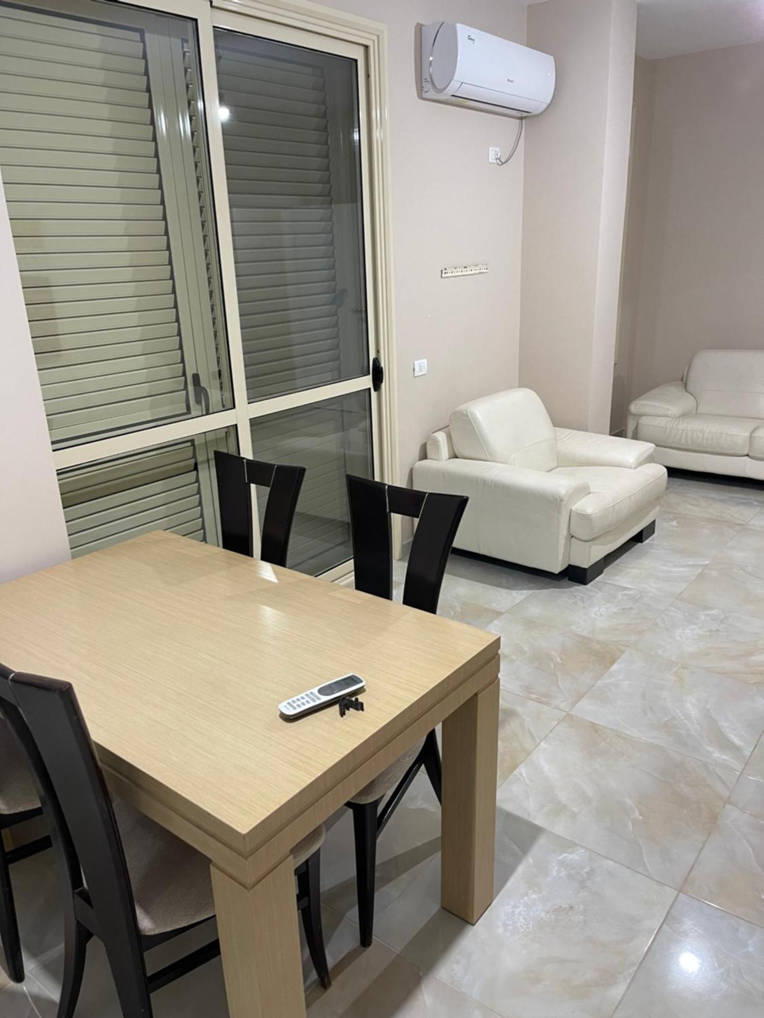 New Donantelo Hotel Vlore Luaran gambar