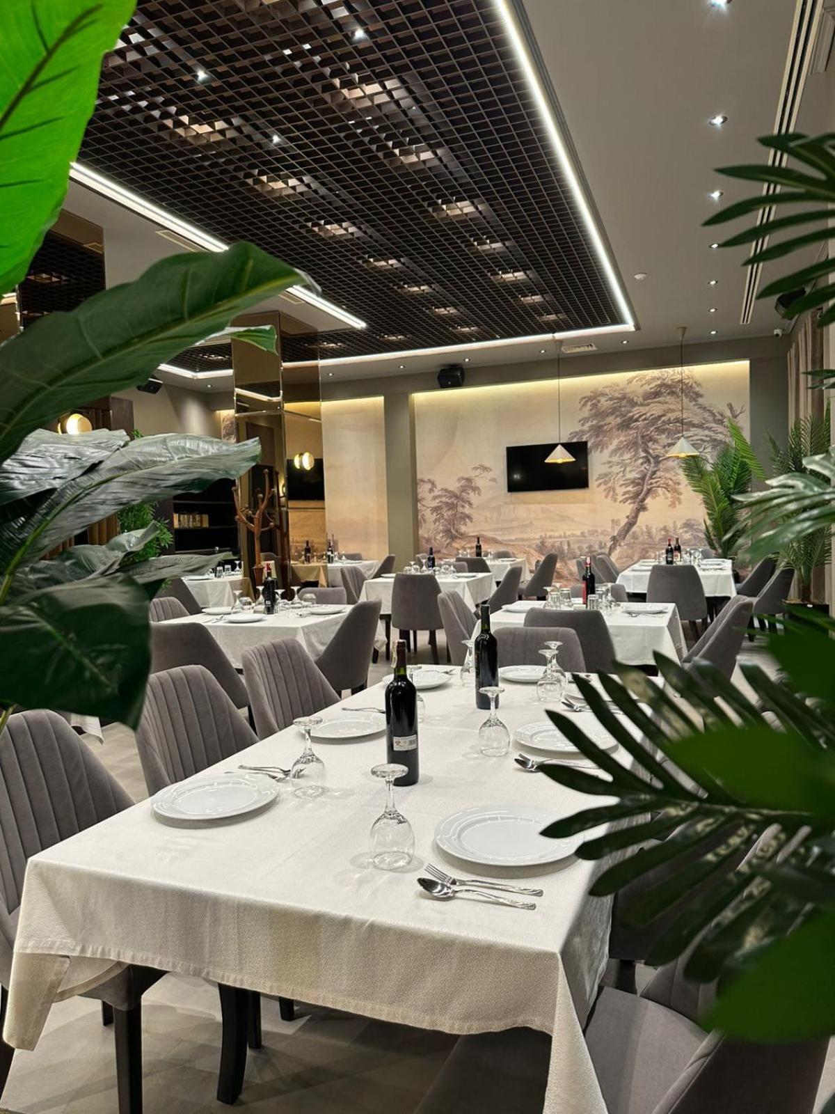 New Donantelo Hotel Vlore Luaran gambar