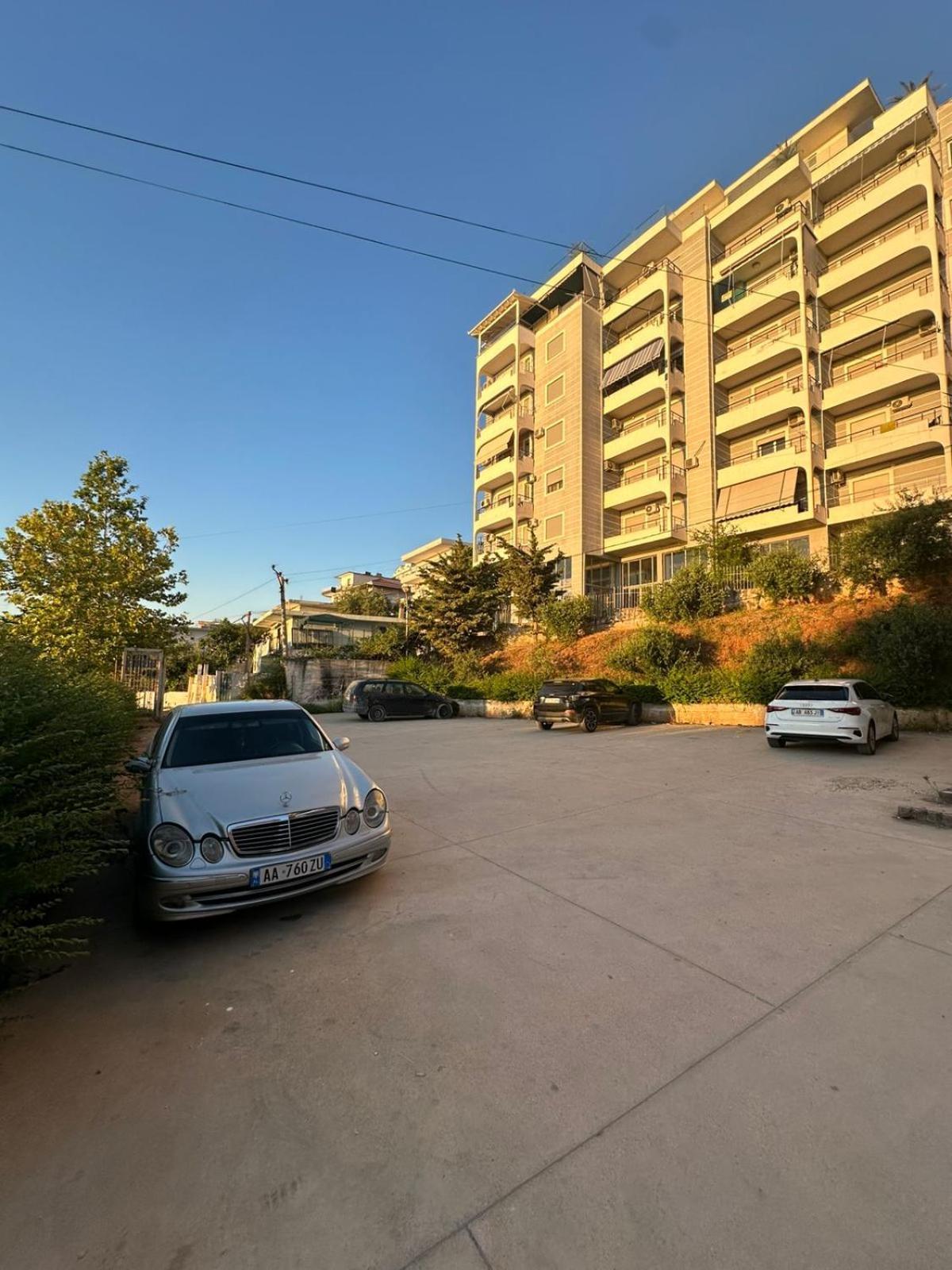 New Donantelo Hotel Vlore Luaran gambar